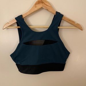 Lululemon High-neck Vented Sports Bra